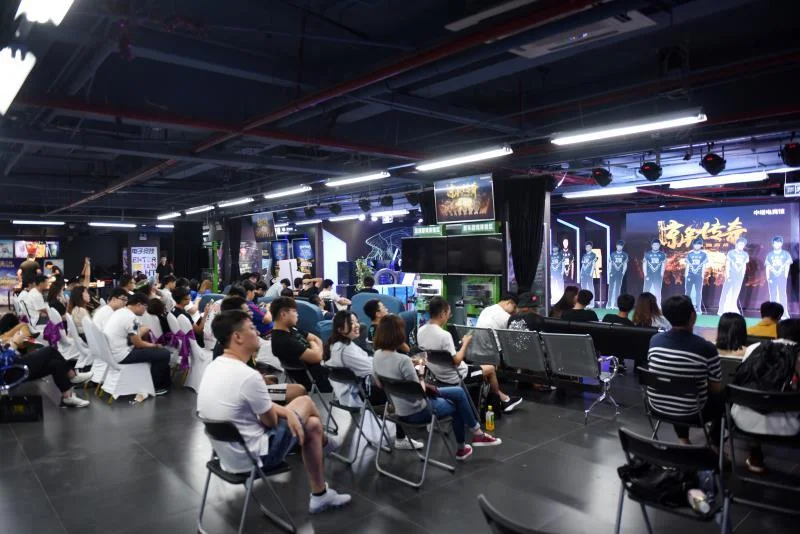 超凡国际品牌视觉展示图三，品牌形象视觉